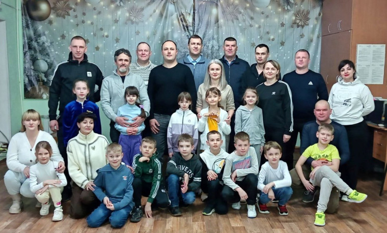 23 февраля отмечаем мы не зря!.