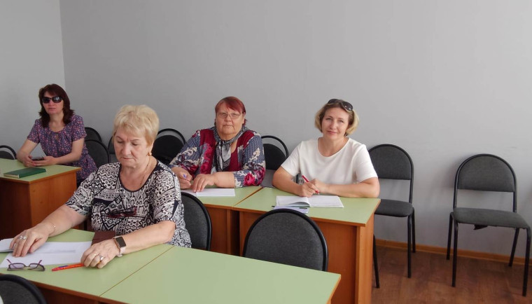 Обмен опытом и новые технологии: участие педагога в семинаре по химии.